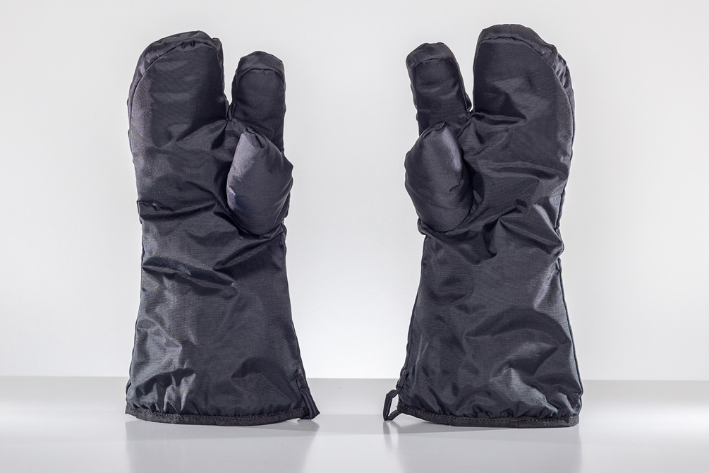 SkyGuru 3 finger gloves photo
